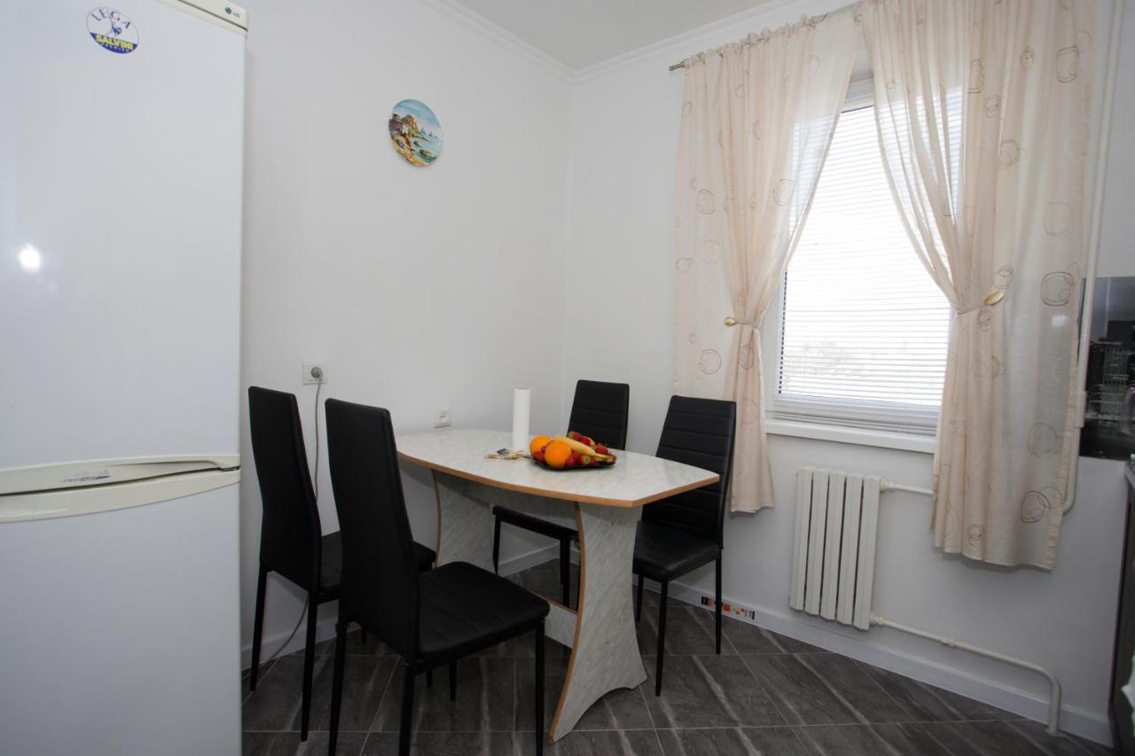 Ferienwohnung Apartament Curat Si Confortabil Str. Ismail 86 In Centrul Chisinaului Exterior foto